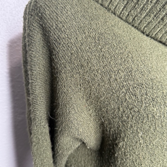 Banana‎ Republic Olive Green Turtleneck small sweater - Picture 4 of 9